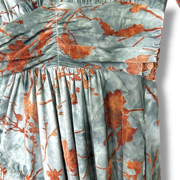 Baltic Born NWOT Leslie Embossed Velvet Floral Print Puff Sleeve Maxi Dress - Picture 5 of 9